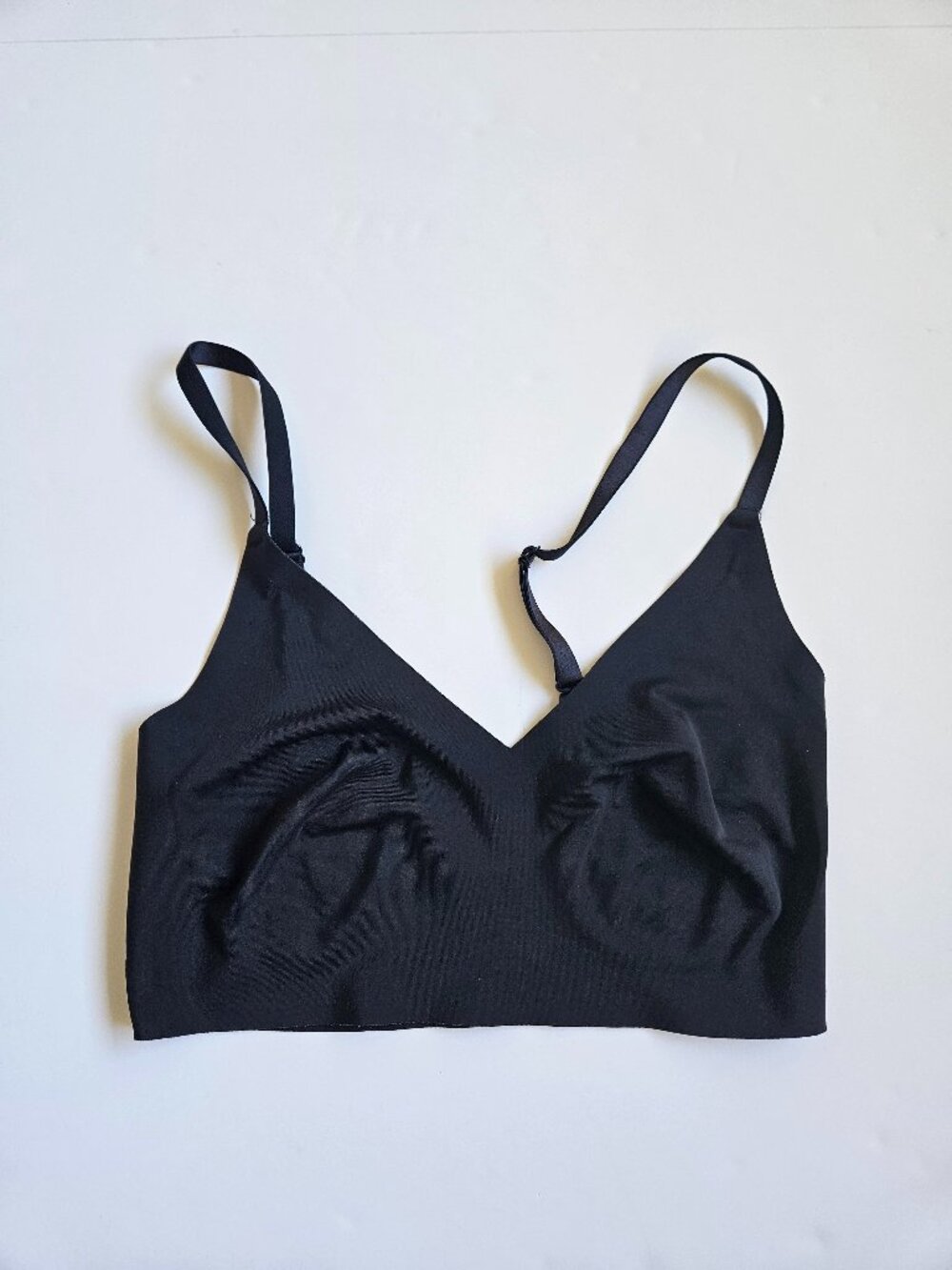 True & Co Solid Black Seamless Wireless Adjustable Strap Triangle Bra Bralette